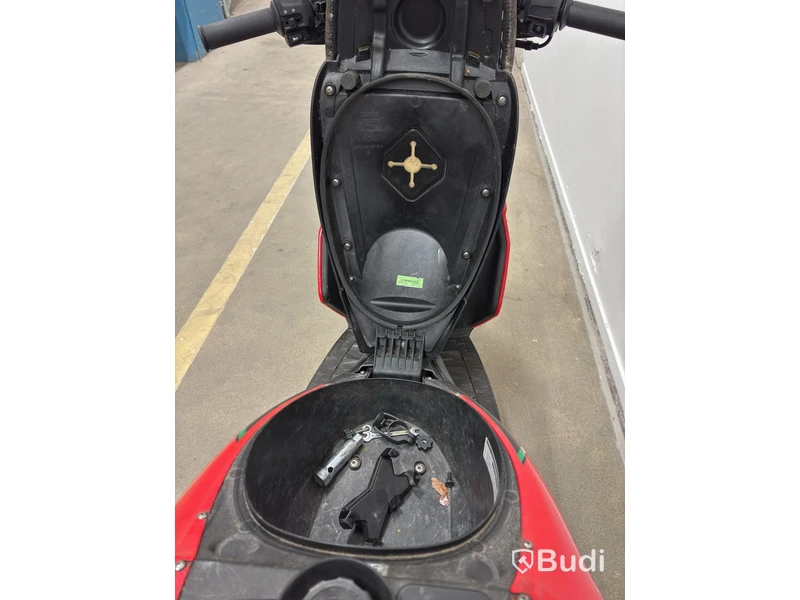 Moped Aprilia SR 50 R -2020
