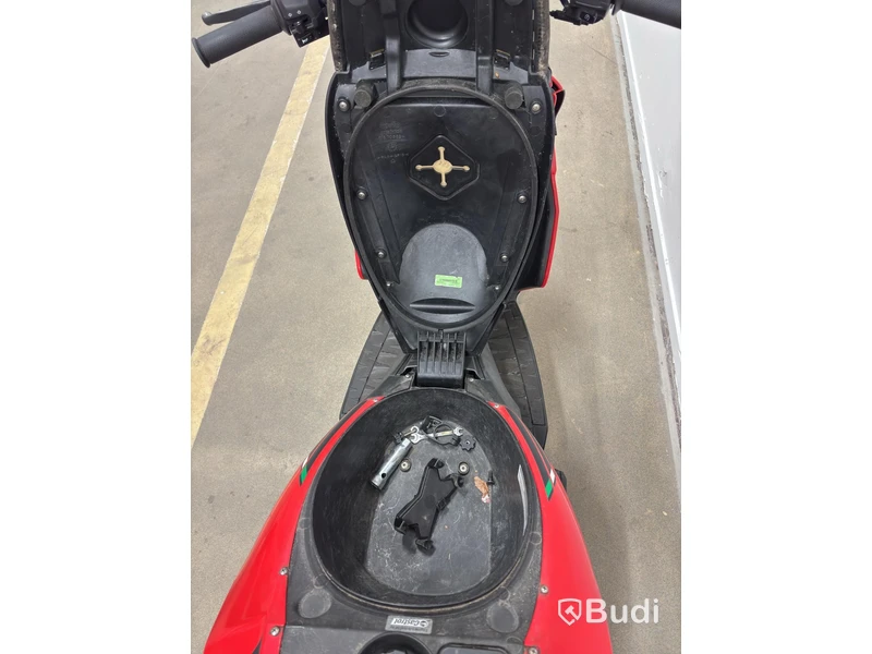 Moped Aprilia SR 50 R -2020