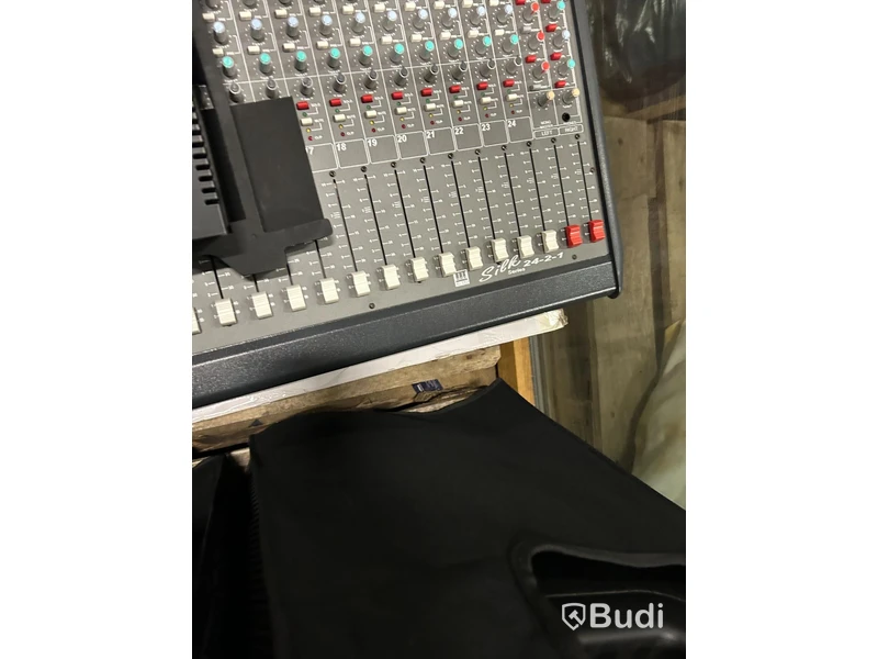 SILK Series 24-2-1 Mixing Console