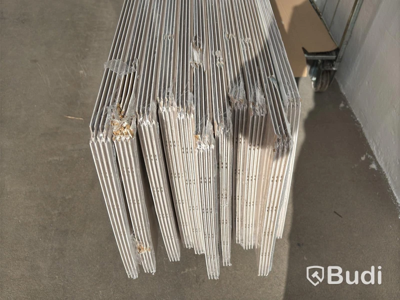 10 PCS. CEILING PANELS MOELVEN REGINA BEADBOARD WHITE 6X405X2435MM 37.7 M2