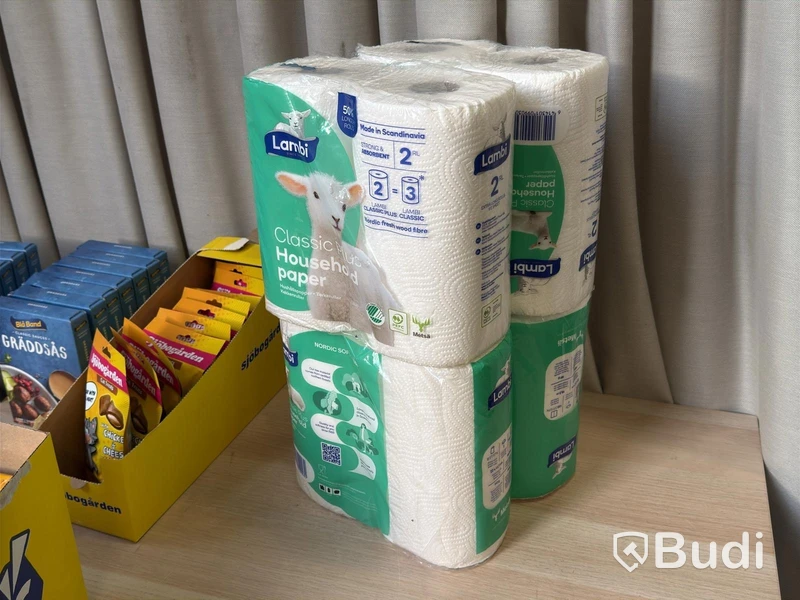 Sauces, Varma Koppen, paper towels, crackers & cat treats