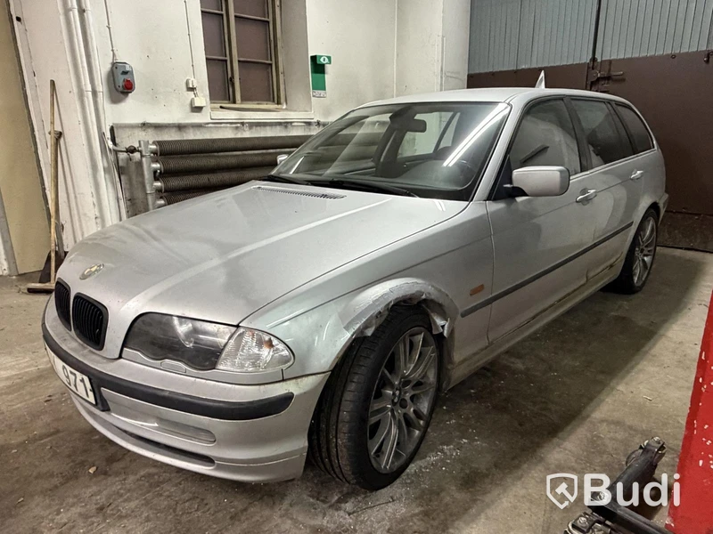 BMW 320 TOURING MJ00 -2000 | Reparations / reservdelsobjekt