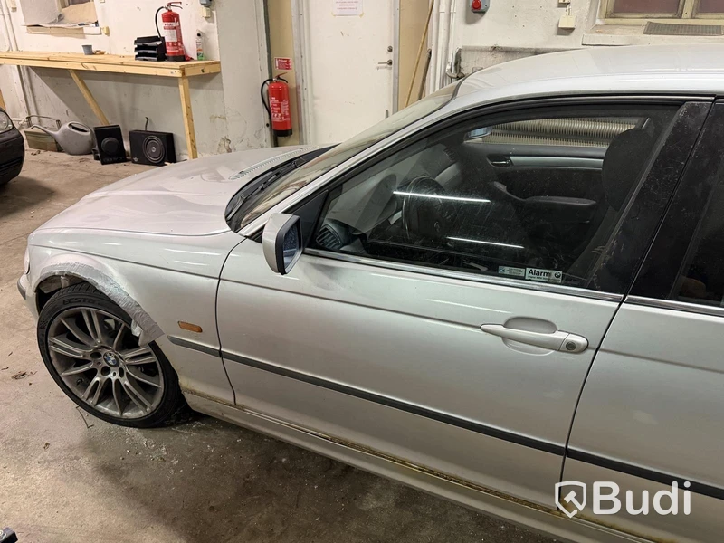 BMW 320 TOURING MJ00 -2000 | Reparations / reservdelsobjekt