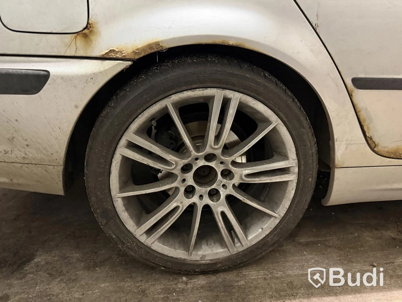 BMW 320 TOURING MJ00 -2000 | Reparations / reservdelsobjekt
