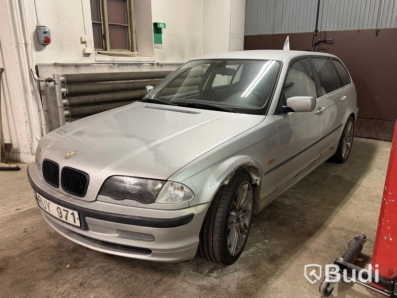 BMW 320 TOURING MJ00 -2000 | Reparations / reservdelsobjekt