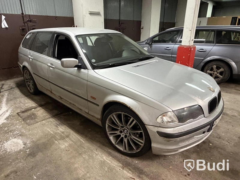 BMW 320 TOURING MJ00 -2000 | Reparations / reservdelsobjekt
