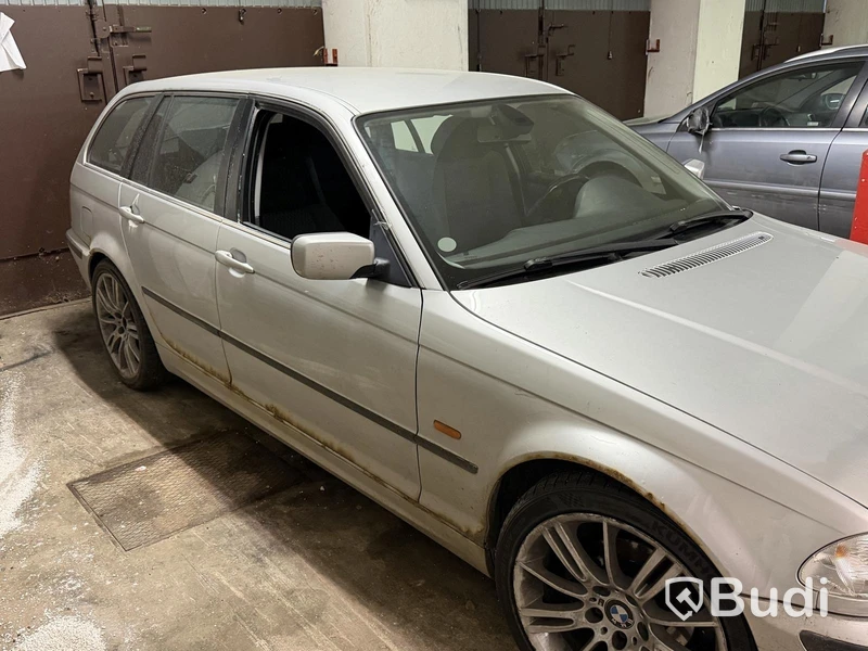 BMW 320 TOURING MJ00 -2000 | Reparations / reservdelsobjekt