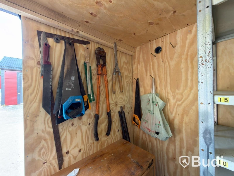 20-foot insulated container with contents