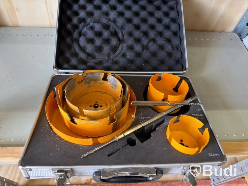 20-foot insulated container with contents
