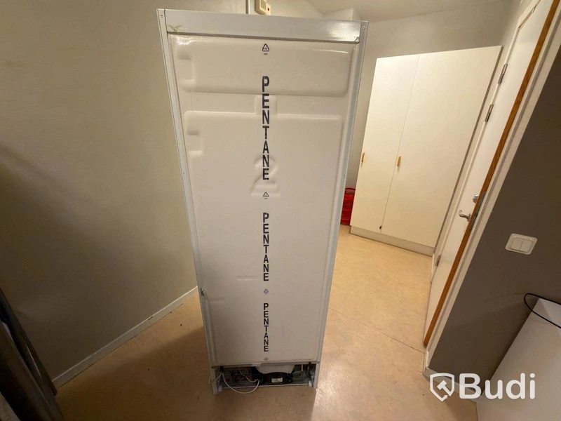 Elektro Helios CBZ310 Fridge Freezer