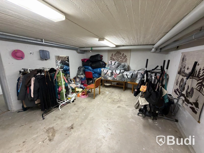 Stort parti med barnkläder