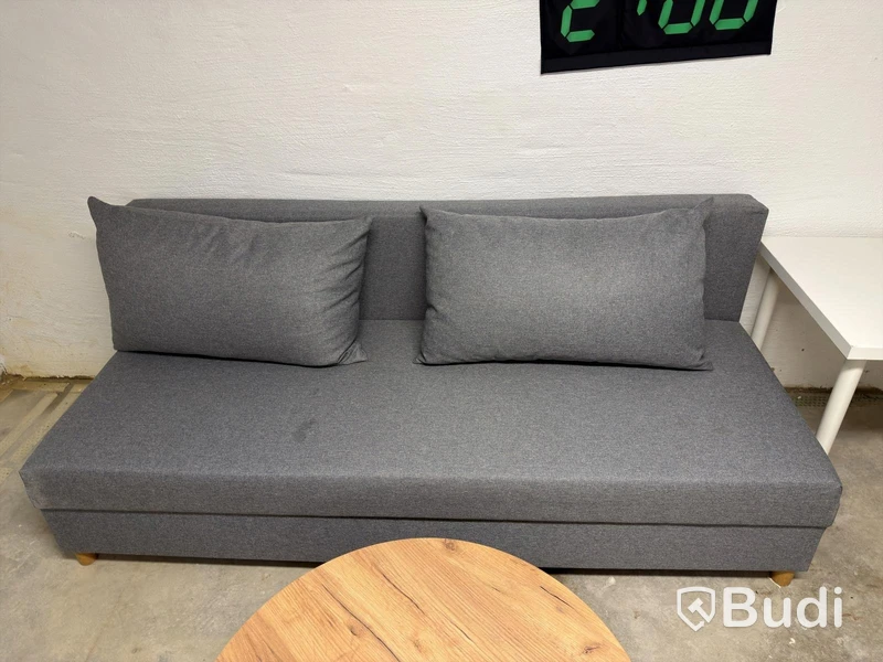 Bäddsoffa och div möbler