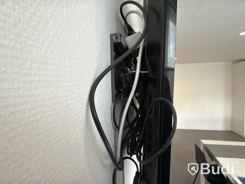 Bord, stolar & vägg-tv