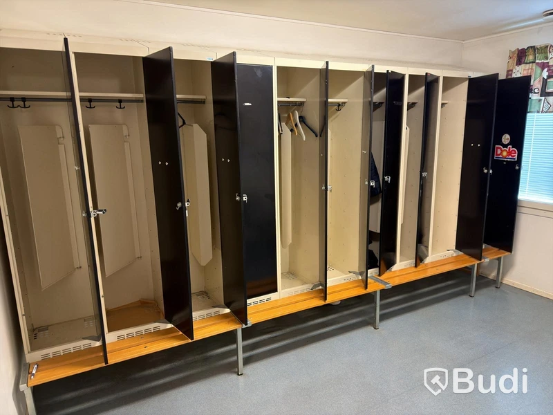 Clothes locker, 15 compartments