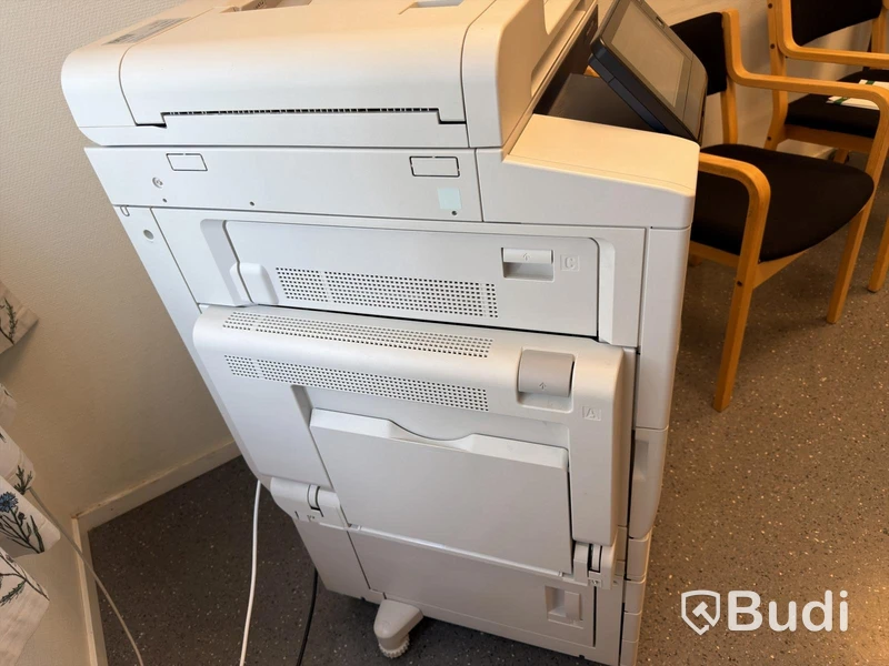 Xerox VersaLink C7020 multifunction printer