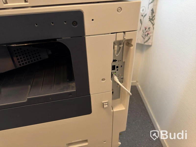 Xerox VersaLink C7020 multifunction printer