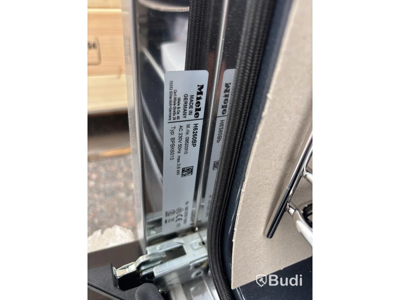 Damaged Miele oven