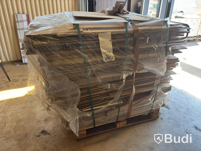 Pallet of oak panels