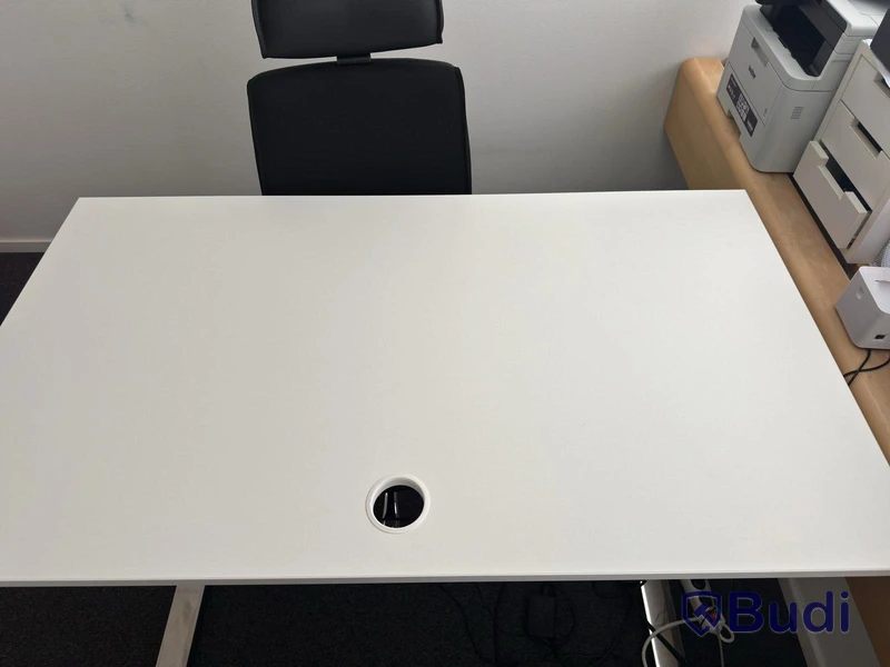 Höj- sänkbart skrivbord, Martela inkl. kontorsstol