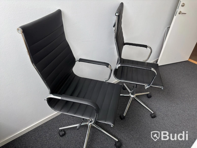 2 Mio Porter office chairs