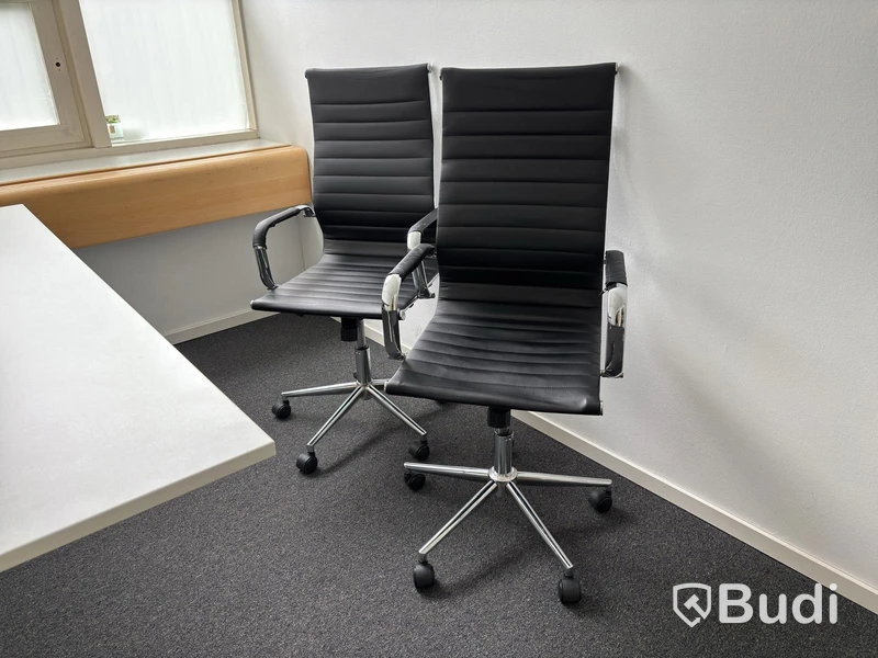 2 Mio Porter office chairs