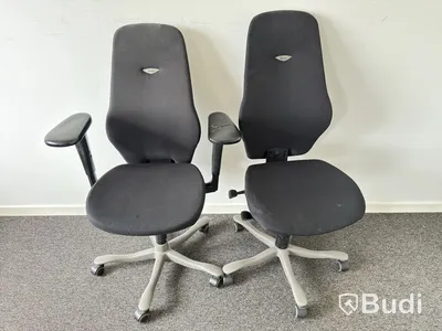 2 Kinnarp office chairs, different models