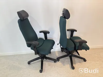2 Office Chairs, Green