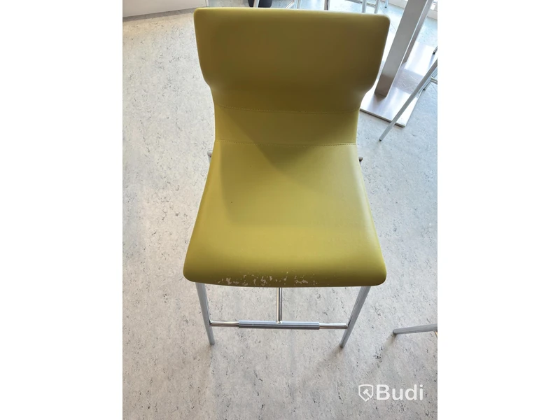 3 tables incl. 6 chairs