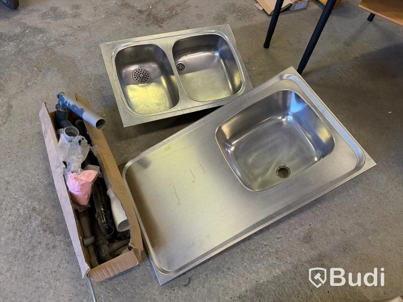 2 stainless steel sinks