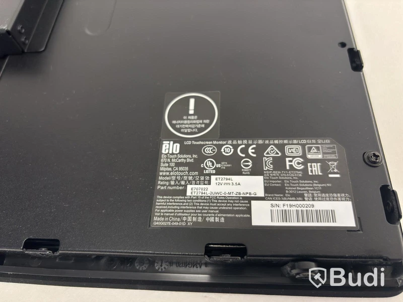 3 Elo ET2794L 27-inch touchscreens, incl. 2 card readers