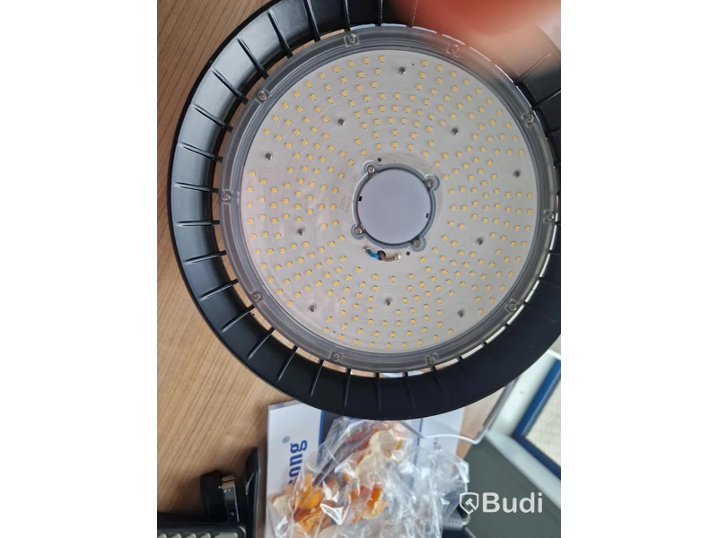 40 high-bay lights, 200W, Philips