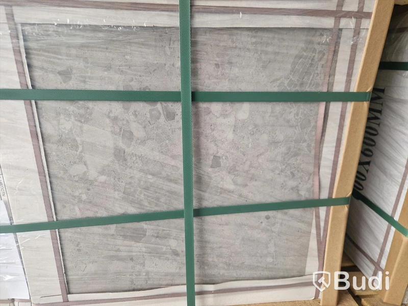 Tiles, 60 x 60 cm, light grey, 57 m²