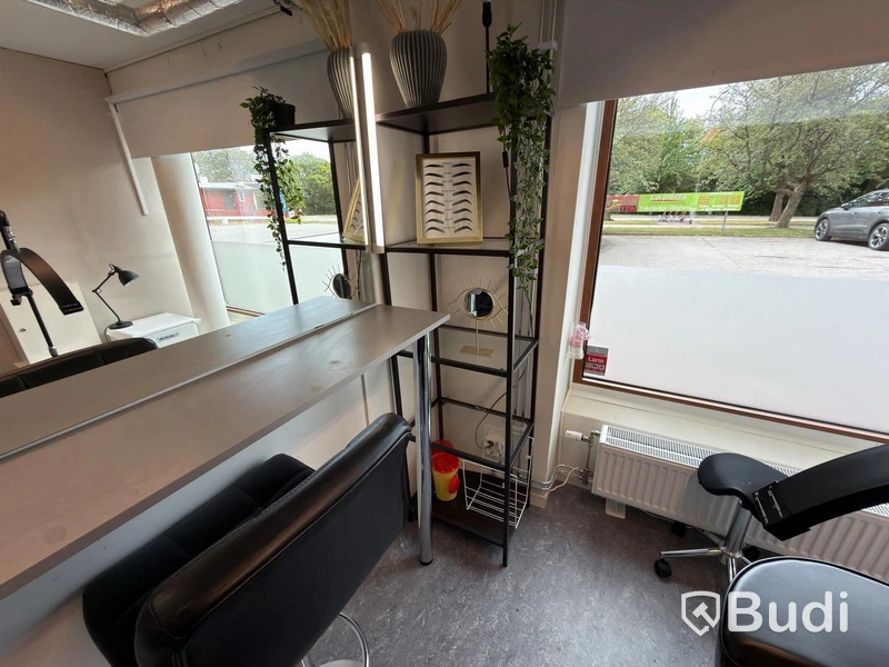 Treatment room with treatment chair, etc.
