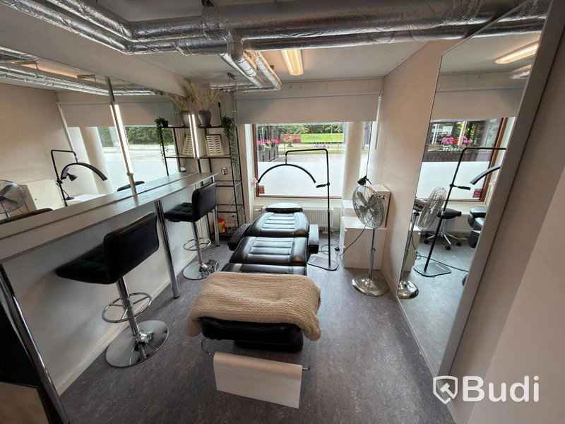 Treatment room with treatment chair, etc.