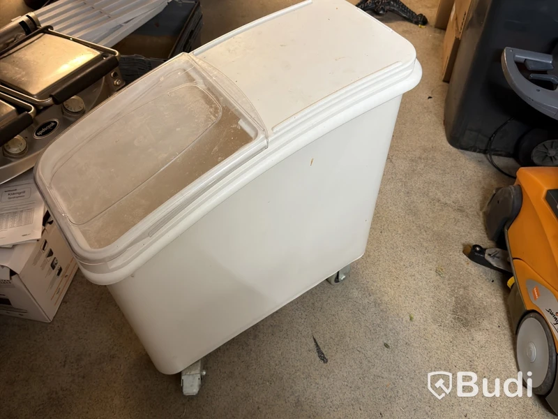 Flour storage bin, white plastic, on wheels, 80×40×80 cm