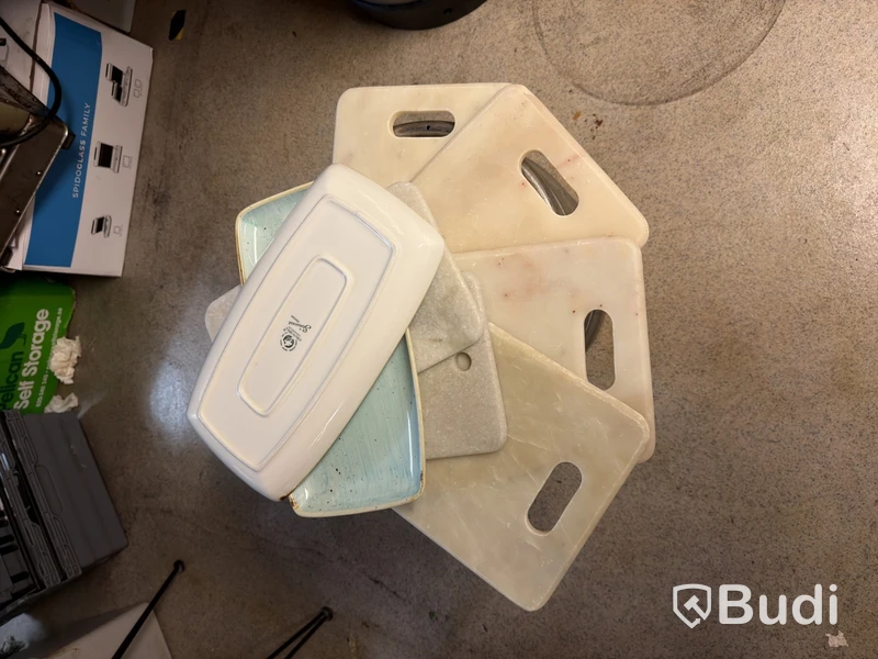 Marble trays and porcelain platters, 8 pcs, 4 x 25×50 cm, 2 x 20×30 cm, 2 x 20×35 cm