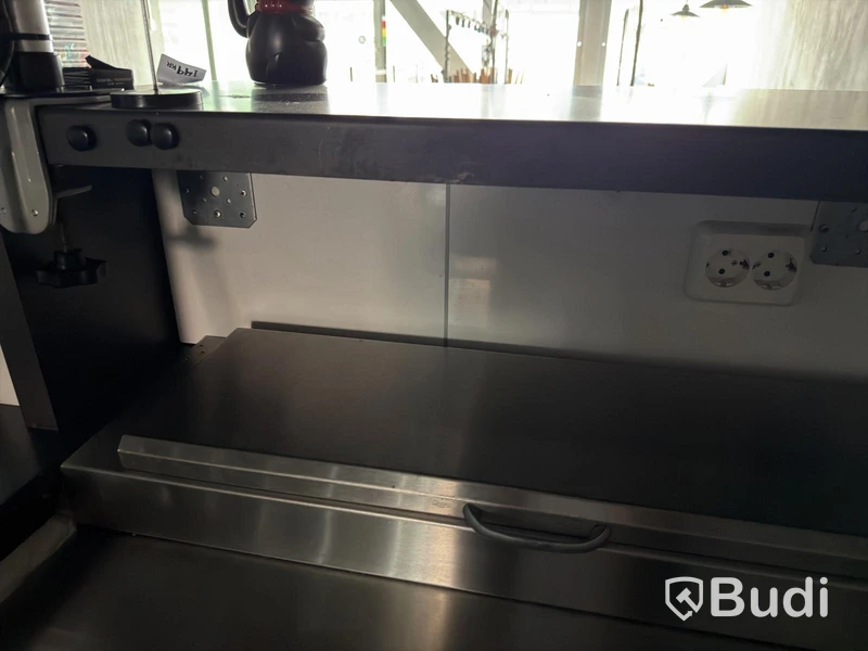 Cash counter, black and gray