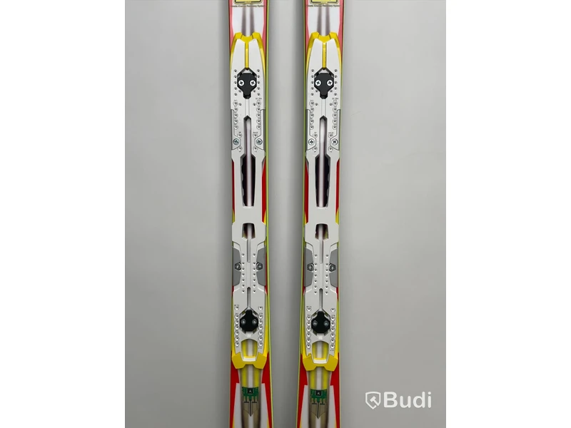 Skidor HEAD supershape L175. Utan bindning