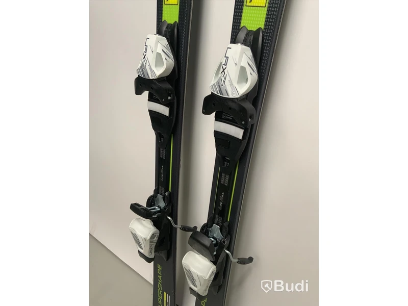 Skidor HEAD supershape L140
