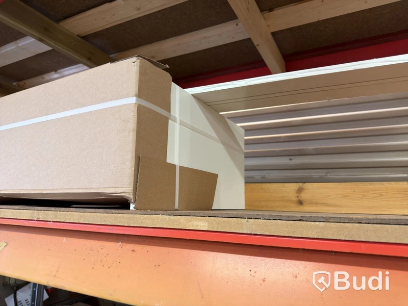 Pallet racking with contents