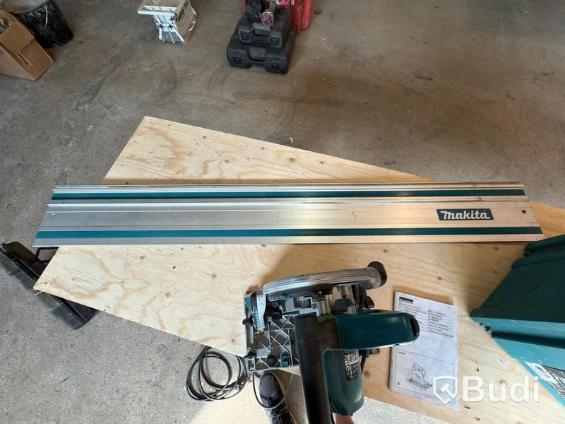 Sänksåg Makita SP6000K, med styrskena
