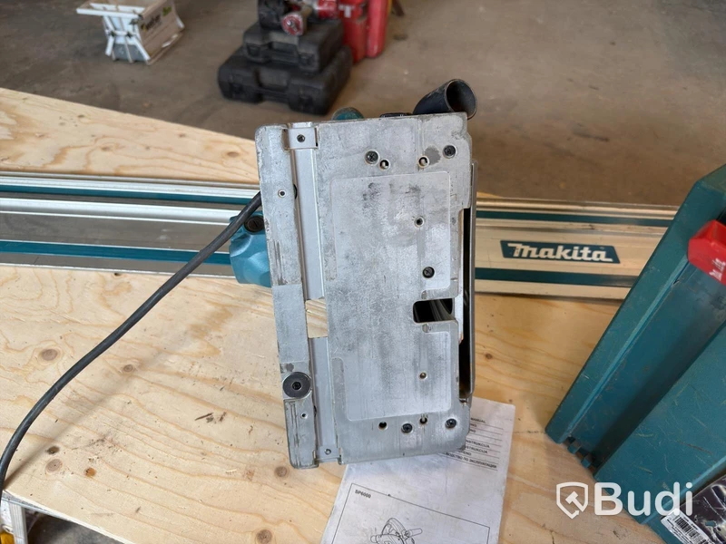 Sänksåg Makita SP6000K, med styrskena