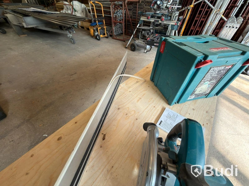 Sänksåg Makita SP6000K, med styrskena