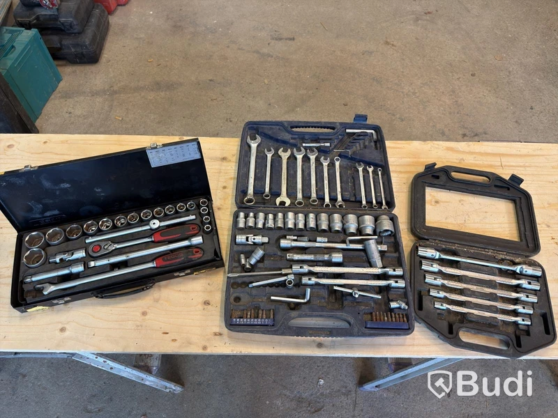 Socket wrench set, etc.