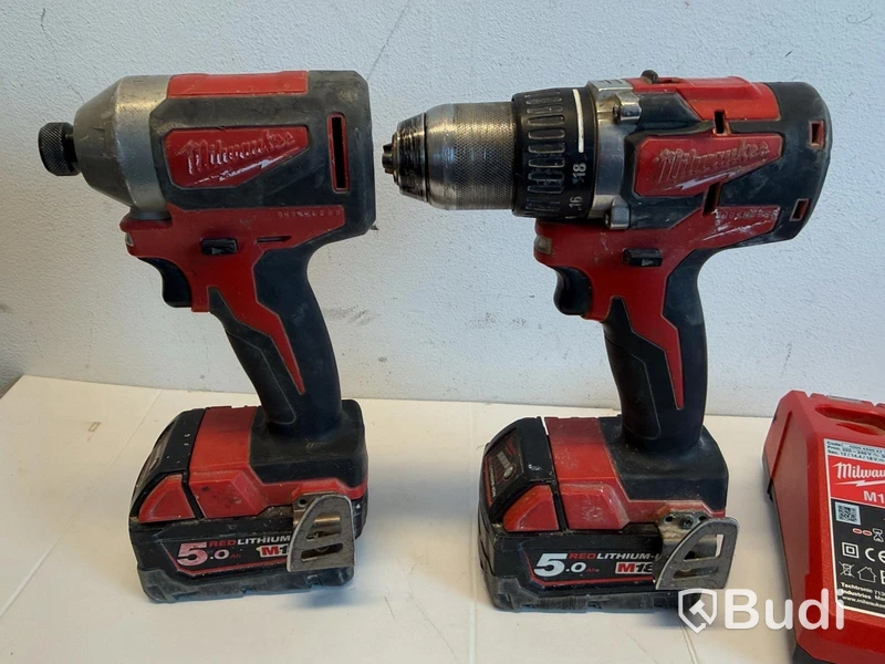 2 st Skruvdragare Milwaukee M18