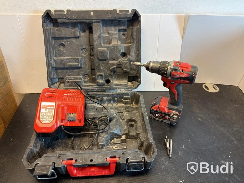 Borrskruvdragare Milwaukee M18 CBLD, med batteri och laddare