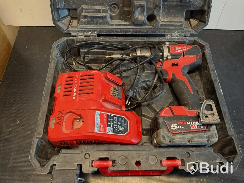 Borrskruvdragare Milwaukee M18 CBLD, med batteri och laddare