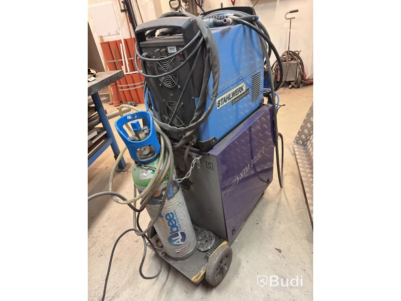 MIG/MAG welder, Parweld XTM 303C and Stahlwerk AC/DC Plasma WIG 200P