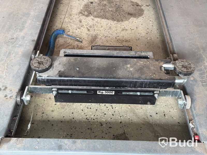 4-post vehicle lift with wheel-free jack, OMA 526C, 5000 kg