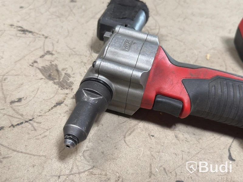 Milwaukee M12 BPRT Rivet Gun